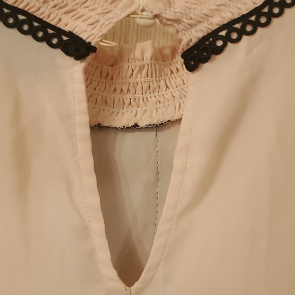 New York and Company blouse XL gently worn - Picture 3 of 10